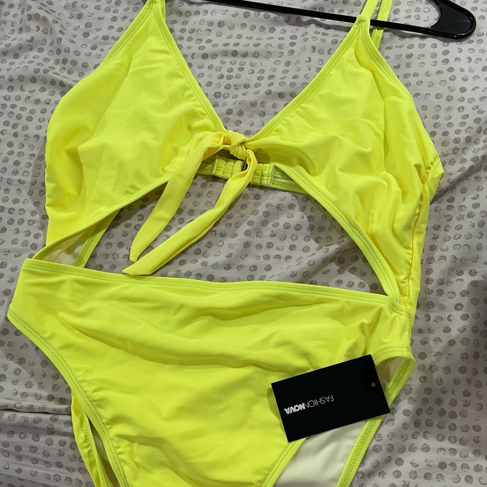 Fashion nova bathing suit NEW w tags
